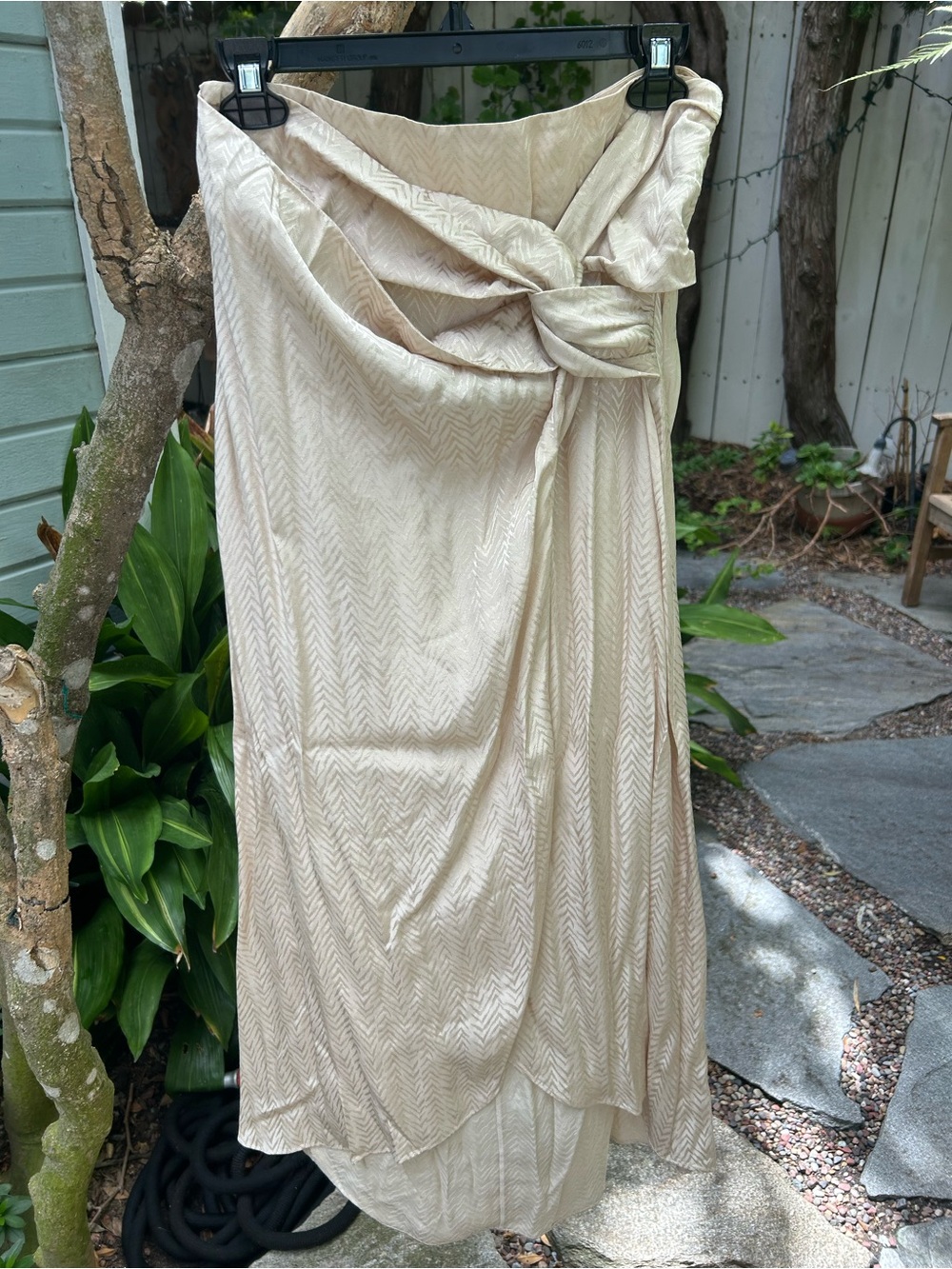 NWT Favorite Daughter The Twist of Elegance Skirt in Champagne Jacquard